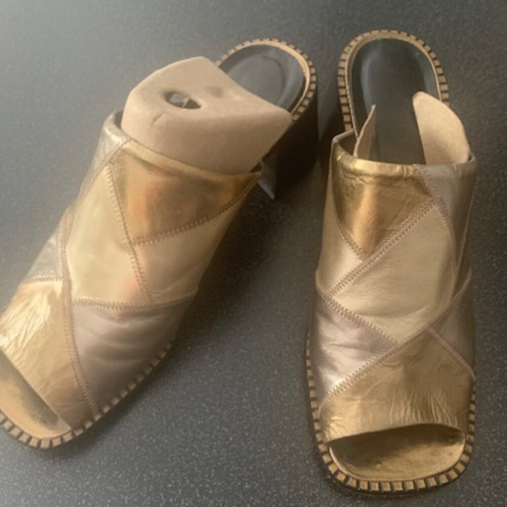 Women's Metallic Open Toe Heels!